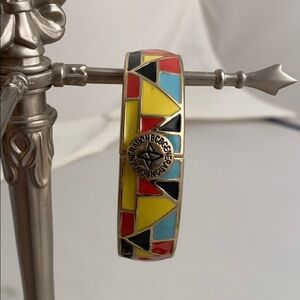 BCBGeneration multicolor geometric enamel logo bracelet